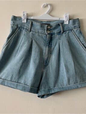 Forever 21 Light Blue Pleated High-Waist Denim Shorts